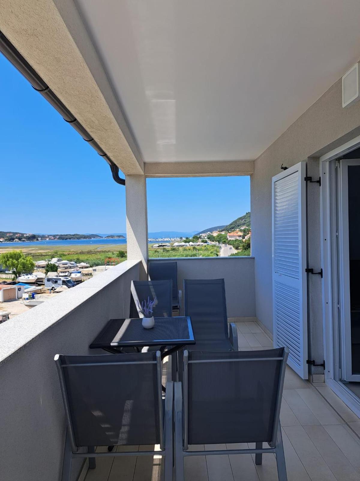 Navis Apartman Supetarska Draga Kültér fotó